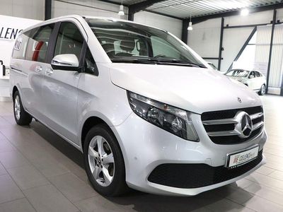 Silber Gebraucht 2022 Mercedes V220 Van / Kleinbus | 42.777 € (Fairer Preis)
