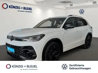 Używany VW Tiguan R-line 272 KM (200 kW) 2025 Biały SUV