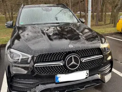 Gebraucht Mercedes GLE300 272 PS (200 kW) 2023 Schwarz SUV