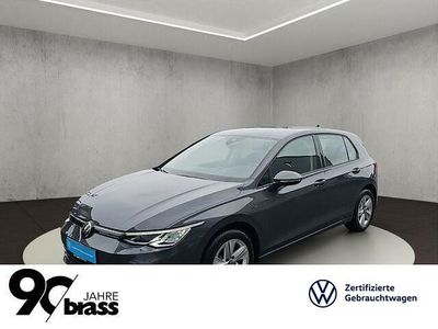 Delfingrau metallic Gebraucht 2024 VW Golf VIII Life Limousine | 24.800 € (Guter Preis)