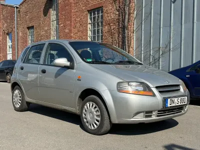 Gebraucht Chevrolet Kalos 75 PS (55 kW) 2004 Silber Limousine