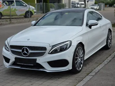 Używany Mercedes C250 AMG line 211 KM (155 kW) 2016 Biały Coupe