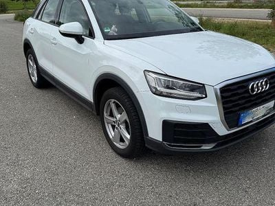 Weiß Gebraucht 2020 Audi Q2 Comfort SUV | 18.500 € (Fairer Preis)