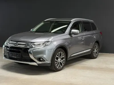 Używany Mitsubishi Outlander Diamant Edition 150 KM (110 kW) 2017 Szary SUV