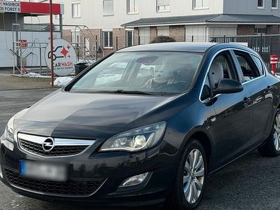 Gebraucht Opel Astra 110 PS (80 kW) 2010 Schwarz Kleinwagen