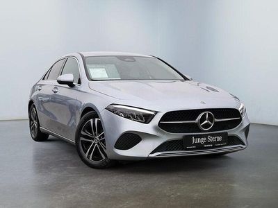 Gebraucht Mercedes A200 Progressive 150 PS (110 kW) 2025 Silberlack hightechsilber (metallic) Limousine