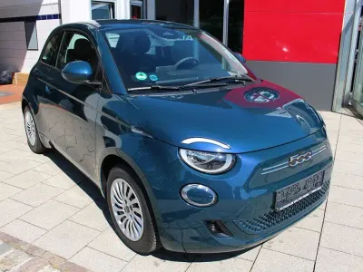 Gebraucht Fiat 500e Action 69 kW (95 PS) 2023 Grün Limousine