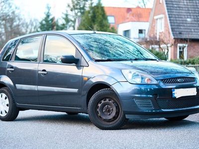 gebraucht Ford Fiesta 1,3 44 kW Ambiente Ambiente