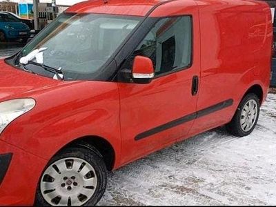 Gebraucht Fiat Doblò Emotion 95 PS (69 kW) 2011 Rot Van / Kleinbus