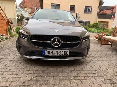 Mercedes B200