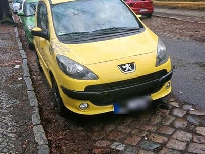 Gebraucht Peugeot 1007 109 PS (80 kW) 2005 Gelb Van / Kleinbus