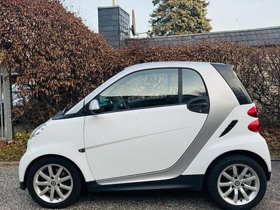 Begagnad Smart ForTwo Coupé Passion 71 HK (52 kW) 2012 Vit Sportkupé