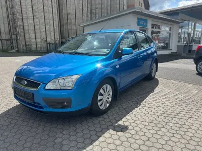 Gebraucht Ford Focus Ghia 116 PS (85 kW) 2005 Blau Limousine