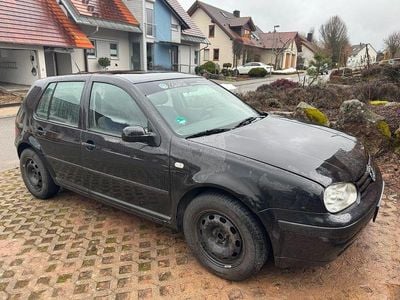 Gebraucht VW Golf Basis 105 PS (77 kW) 2001 Schwarz Limousine