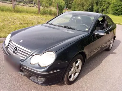 Gebraucht Mercedes C160 136 PS (100 kW) 2006 Schwarz Coupé