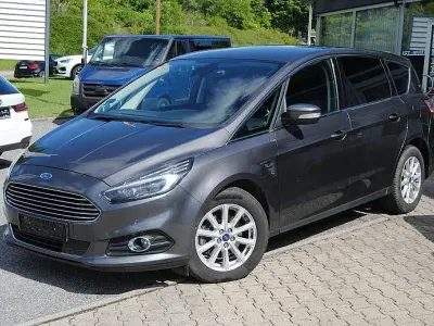 Gebraucht Ford S-MAX Titanium 150 PS (110 kW) 2017 Grau Van / Kleinbus