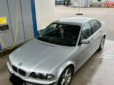 Gebraucht BMW 320 150 PS (110 kW) 1998 Silber Limousine