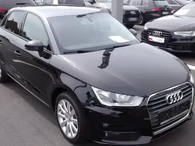 Gebraucht Audi A1 Premium 95 PS (69 kW) 2018 Schwarz Kleinwagen