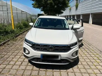 Gebraucht VW T-Roc Move 110 PS (80 kW) 2023 Grau SUV