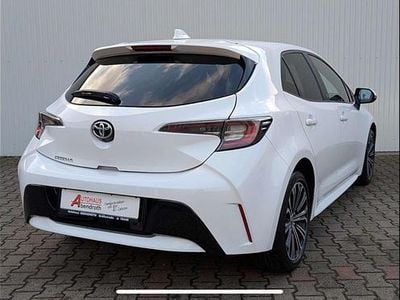 Gebraucht Toyota Corolla 122 PS (89 kW) 2021 Weiß Limousine