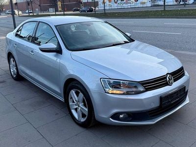 Gebraucht VW Jetta Comfortline 105 PS (77 kW) 2011 Reflexsilber metallic Limousine