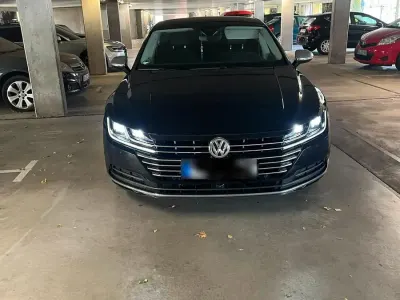 Gebraucht VW Arteon 190 PS (139 kW) 2019 Schwarz Kleinwagen