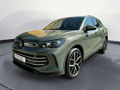 Neu VW Tiguan Elegance 193 PS (141 kW) 2026 Cipressinogrün metallic SUV