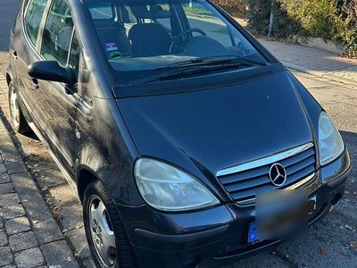 Grau Gebraucht 2000 Mercedes A160 Kleinwagen | 1.000 €