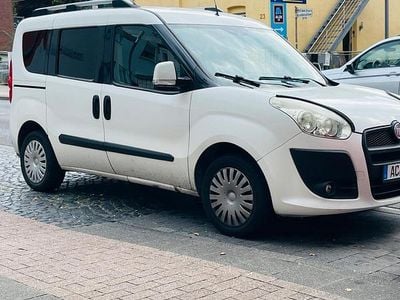 Weiß Gebraucht 2011 Fiat Doblò Van / Kleinbus | 5.000 €