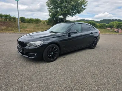 Gebraucht BMW 318 Comfort Edition 143 PS (105 kW) 2015 Black sapphire metallic Limousine
