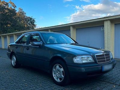 Gebraucht Mercedes C180 122 PS (89 kW) 1996 Grau Limousine