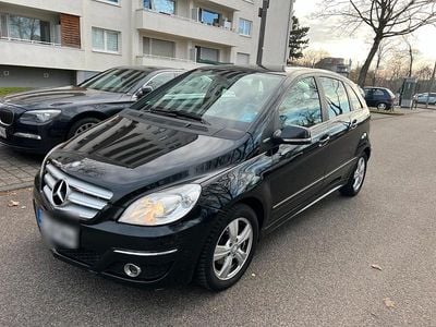 Schwarz Gebraucht 2010 Mercedes B160 Van / Kleinbus | 6.200 € (Teuer)