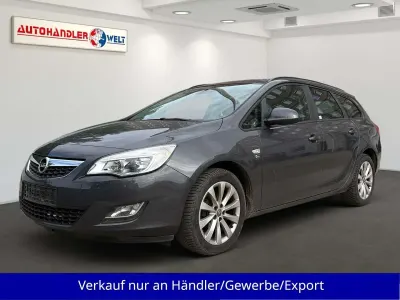 Gebraucht Opel Astra 140 PS (102 kW) 2012 Grau Kombi