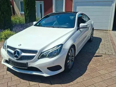 Gebraucht Mercedes E250 204 PS (150 kW) 2013 Weiß Coupé