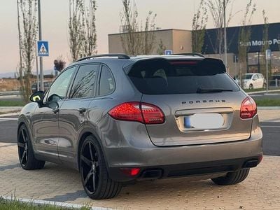 Usata Porsche Cayenne 500 CV (367 kW) 2013 Grigio SUV