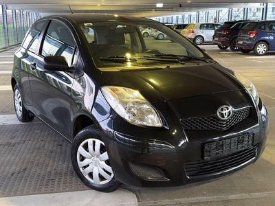 Schwarz Gebraucht 2010 Toyota Yaris Basis Kleinwagen | 3.499 € (Fairer Preis)