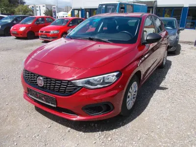 Gebraucht Fiat Tipo Pop 95 PS (69 kW) 2017 Rot Limousine
