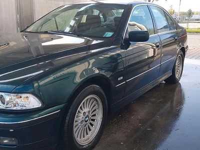 BMW 523