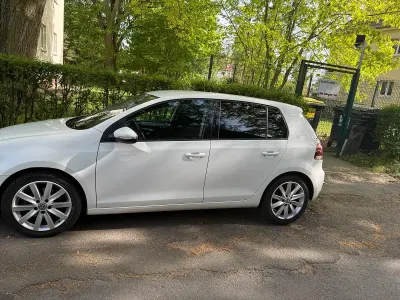 Gebraucht VW Golf VI 122 PS (89 kW) 2010 Grün Kleinwagen