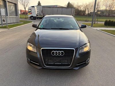 Gebraucht Audi A3 Attraction 140 PS (102 kW) 2012 Grau Kleinwagen