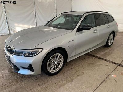 Gebraucht BMW 330e Sport Line 252 PS (185 kW) 2020 Silber Kombi