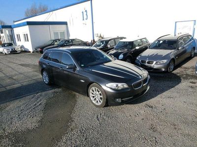 Grau Gebraucht 2011 BMW 530 Kombi | 5.950 € (Fairer Preis)