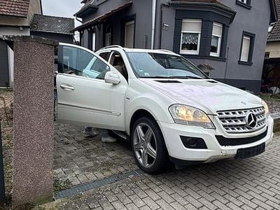 Second-hand Mercedes ML300 204 CP (150 kW) 2010 Alb SUV