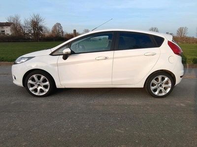 Second-hand Ford Fiesta Viva 82 CP (60 kW) 2011 Alb Hatchback
