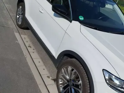 Second-hand VW T-Roc 116 CP (85 kW) 2019 Alb SUV