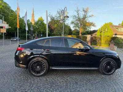 Gebraucht Mercedes GLC220 AMG line 197 PS (144 kW) 2025 Schwarz Coupé