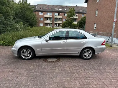 Gebraucht Mercedes C180 Avantgarde 129 PS (94 kW) 2001 Silber Limousine