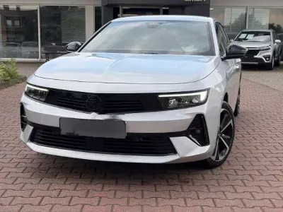 Gebraucht Opel Astra 131 PS (96 kW) 2024 Grau metallic Kleinwagen