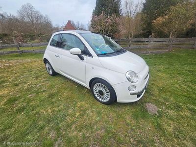 Gebraucht Fiat 500 Lounge 69 PS (50 kW) 2011 Weiß Kleinwagen