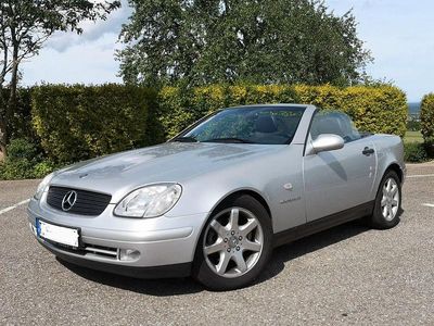 Usata Mercedes SLK230 193 CV (141 kW) 1999 Argento Cabrio
